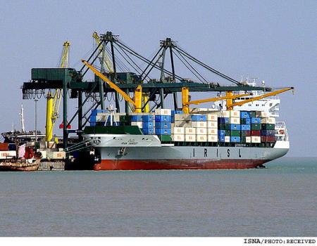 پهلوگیری دو کشتی 100 هزار تنی کالای اساسی در بندر امام