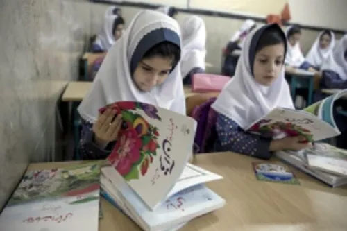 سودجستن از بازی محوری و ادبیات کودک در بسته جدید فارسی پایه اول