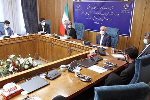 حق آموزش، از اساسی ترین و حیاتی ترین حقوق یك جامعه است